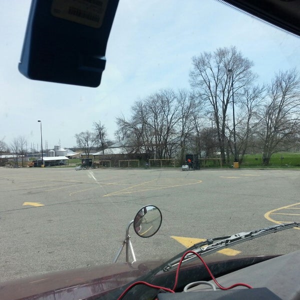 Walmart Supercenter Hipermarket di Sturgis