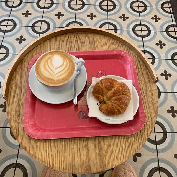 Foto tirada no(a) Boréal Coffee Shop por Abdulmijed☕️⚙️✈️ em 8/27/2019