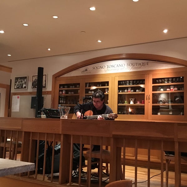 Photo taken at Quattro Caffe by Razan ❤️ on 7/6/2019