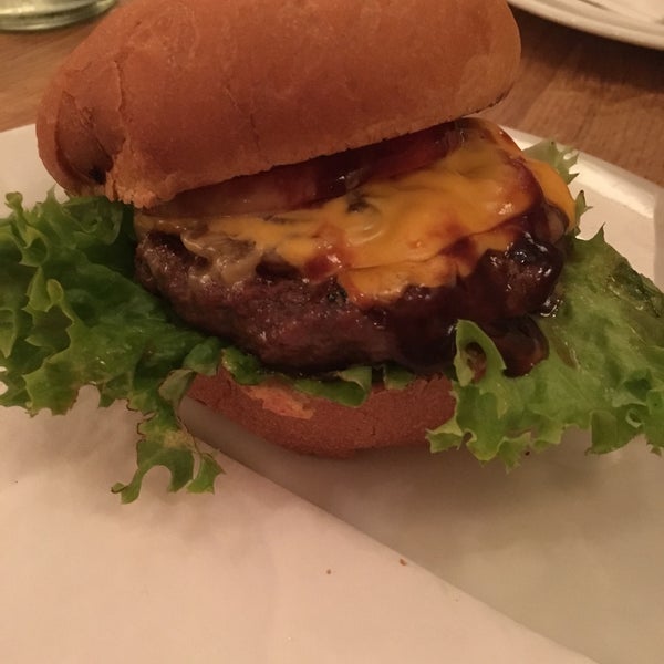 11/11/2015にPiotr 〽.がRuff&#39;s Burgerで撮った写真