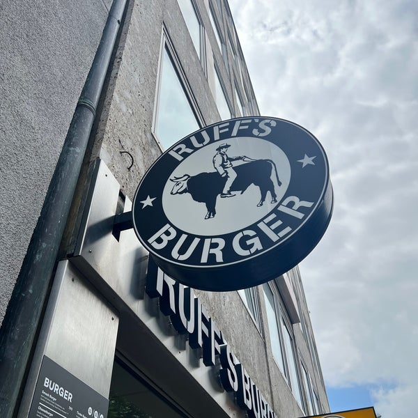 Foto tomada en Ruff&#39;s Burger Marienplatz  por Hatem el 7/2/2023