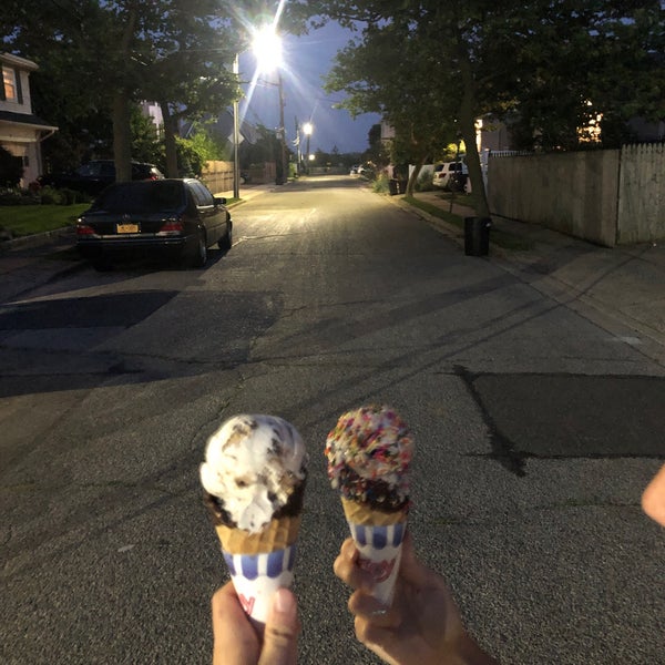 Photo taken at Frozen Cow Ices &amp; Cream by Zak S. on 7/14/2020