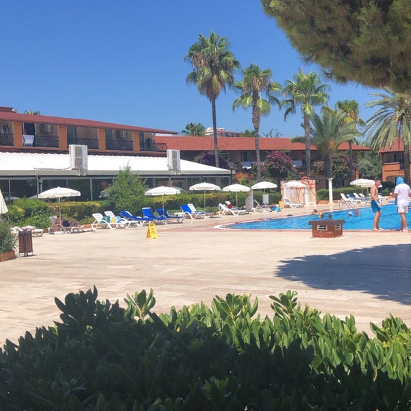 Das Foto wurde bei Club Turtaş Beach Hotel von Ayşe am 8/15/2020 aufgenommen