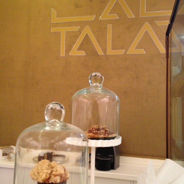 รูปภาพถ่ายที่ TALAT Boutique โดย Basmah เมื่อ 5/10/2013