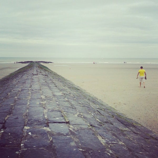 Das Foto wurde bei Aan Het Strand Van Oostende von BBorremans am 4/8/2015 aufgenommen