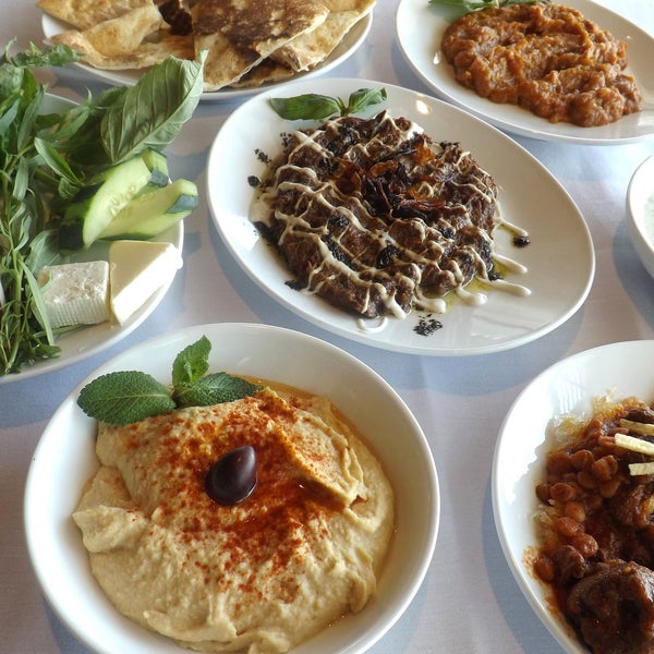 5/22/2014に1001 Nights Persian Cuisineが1001 Nights Persian Cuisineで撮った写真