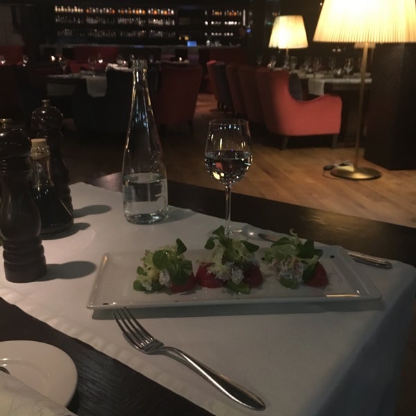 3/11/2016에 Марина Ш.님이 Ресторан &amp; Lounge «Река»에서 찍은 사진