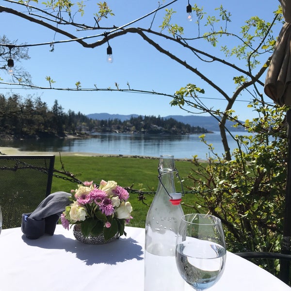 Deep Cove Chalet North Saanich, BC