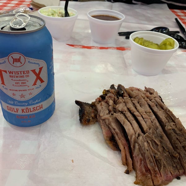 Photo taken at Rudy&#39;s Country Store &amp; Bar-B-Q by Jorge V. on 2/4/2019