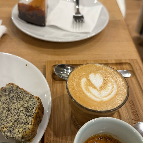 Photo taken at Madal Cafe - Espresso &amp; Brew Bar by F. on 12/4/2023