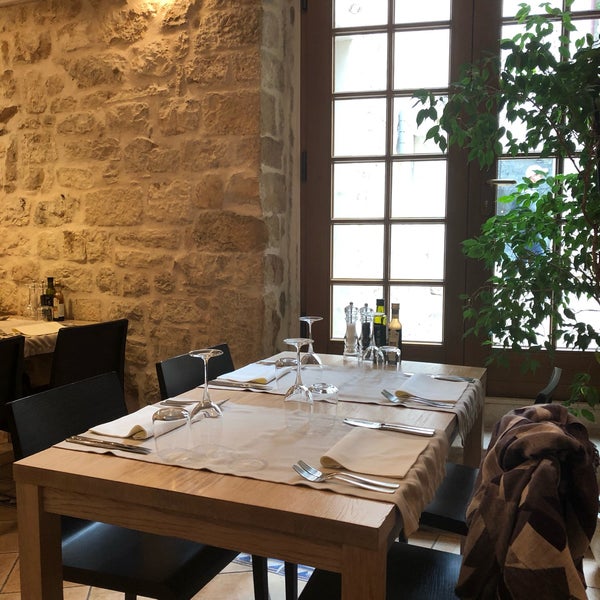 Foto diambil di Restaurant Giaxa oleh Yvette L. pada 5/9/2019