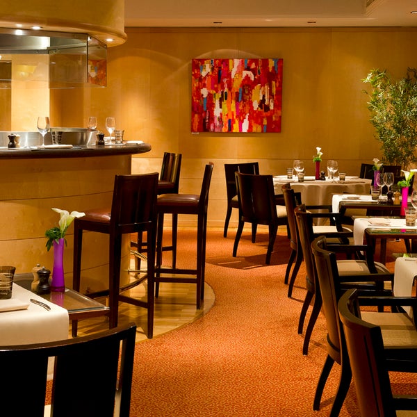 Photo taken at Restaurant &amp; Lounge Bar Le W by Restaurant &amp; Lounge Bar Le W on 11/12/2013