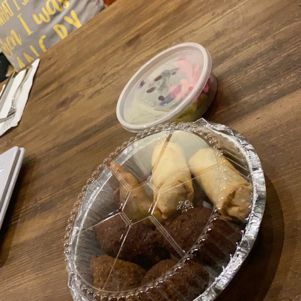 11/9/2019 tarihinde ROH H.ziyaretçi tarafından Sunnin Lebanese Cuisine'de çekilen fotoğraf