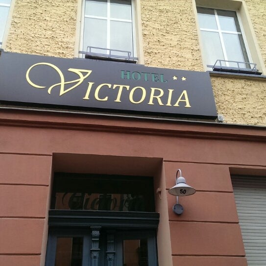 รูปภาพถ่ายที่ Hotel Victoria โดย Oleg K. เมื่อ 9/12/2013