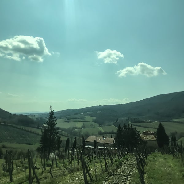 Das Foto wurde bei San Gimignano 1300 von Çelik am 3/27/2018 aufgenommen