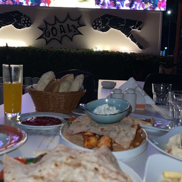 Das Foto wurde bei Orient Pearl Restaurant von عبدالمحسن am 12/9/2022 aufgenommen