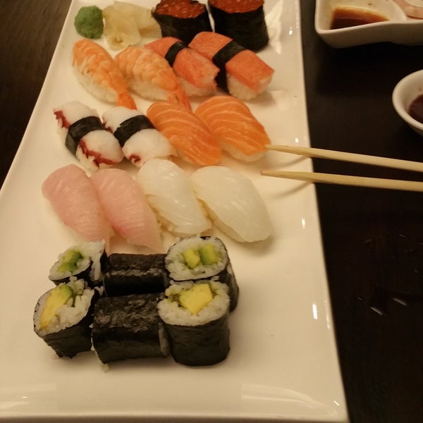 Снимок сделан в Sushi Para 88 пользователем Metin Y. 8/1/2016