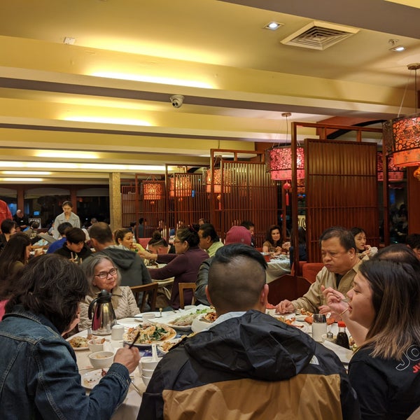 Foto scattata a Newport Tan Cang Seafood Restaurant da Eddie P. il 11/23/2019