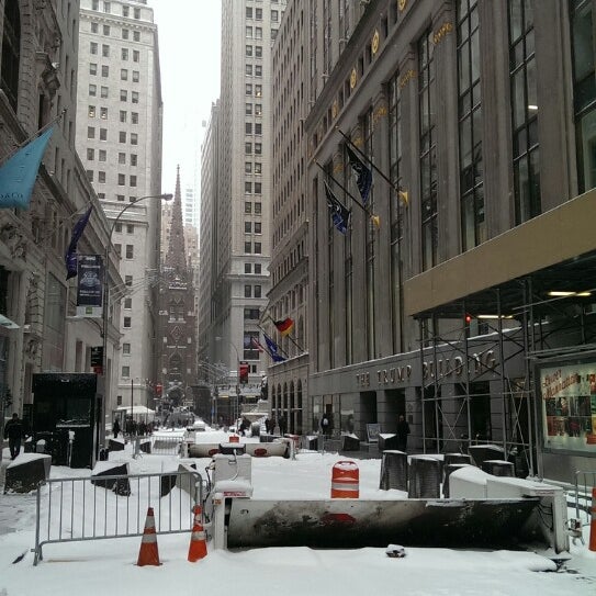 รูปภาพถ่ายที่ 44 Wall Street โดย Francisco C. เมื่อ 1/3/2014