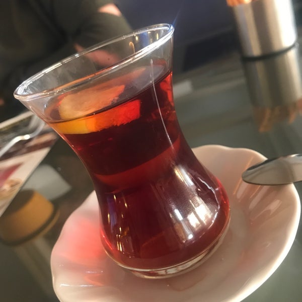 Das Foto wurde bei Yalı Cafe &amp; Restaurant von Duygu Y. am 10/25/2019 aufgenommen