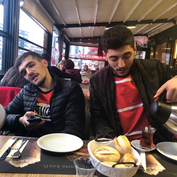 11/27/2018 tarihinde Aras D.ziyaretçi tarafından Dilek Pasta Cafe &amp; Restaurant'de çekilen fotoğraf