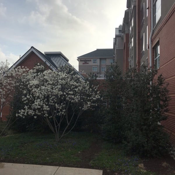 4/12/2019에 Vamsee Krishna T.님이 Residence Inn Baltimore Hunt Valley에서 찍은 사진