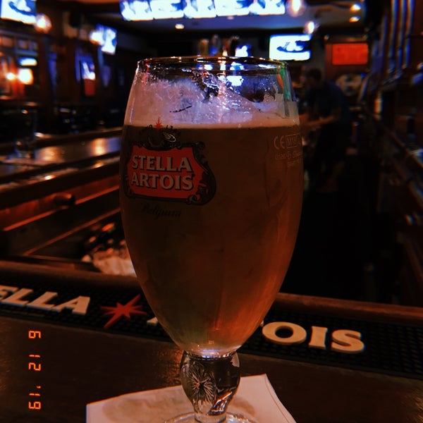 Photo taken at East End Bar &amp; Grill by Yuan Domino Z. on 6/13/2019