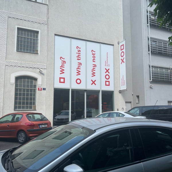 รูปภาพถ่ายที่ DOX Centre for Contemporary Art โดย Lama เมื่อ 8/25/2022