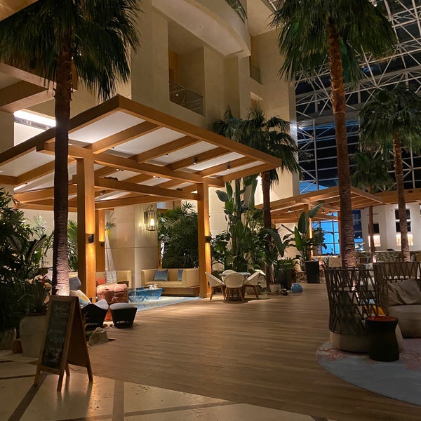Foto tirada no(a) Diplomat Beach Resort Hollywood, Curio Collection by Hilton por MarBin em 9/6/2022