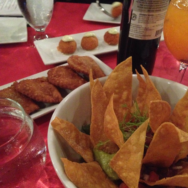 Photo taken at En Boga Restaurante &amp; Gastrobar by Veronica V. on 1/17/2015