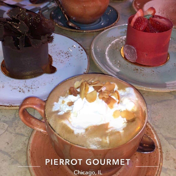 Foto tirada no(a) Pierrot Gourmet por Sh🐳 em 6/15/2019