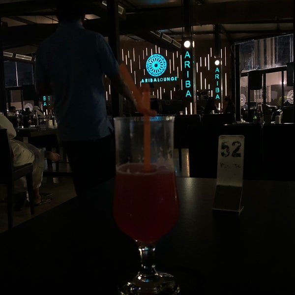 Foto tirada no(a) Ariba Lounge por Eng. KHALID 🐪⛰ em 6/22/2021