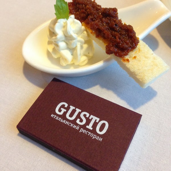 Photo prise au Gusto Italian Restaurant par 🌟Andrey A. le5/6/2013