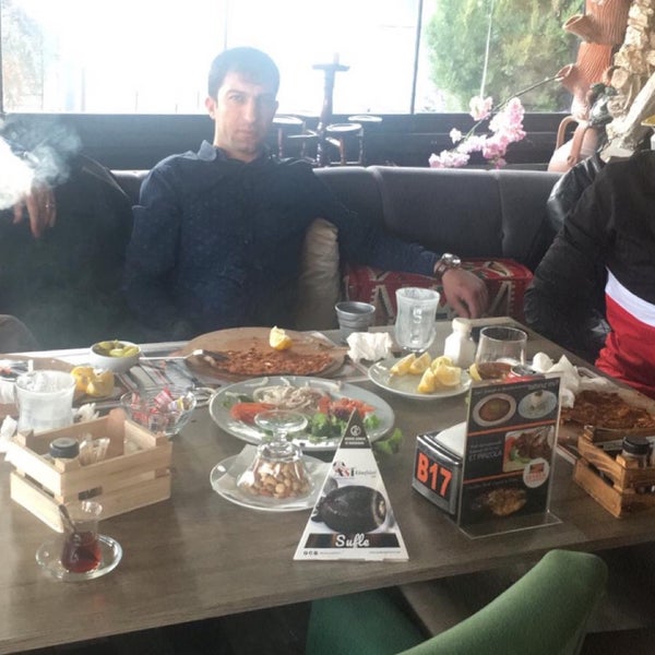 รูปภาพถ่ายที่ Zeyrek Cafe &amp; Restaurant โดย Sahın C. เมื่อ 2/26/2019