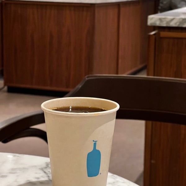 Photo taken at Blue Bottle Coffee by Md. on 6/10/2023