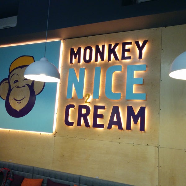 11/13/2016 tarihinde Yuriy K.ziyaretçi tarafından Monkey Nice Cream'de çekilen fotoğraf