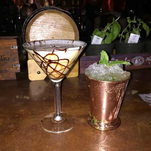 10/30/2016にShay T.がCU29 Cocktail Barで撮った写真