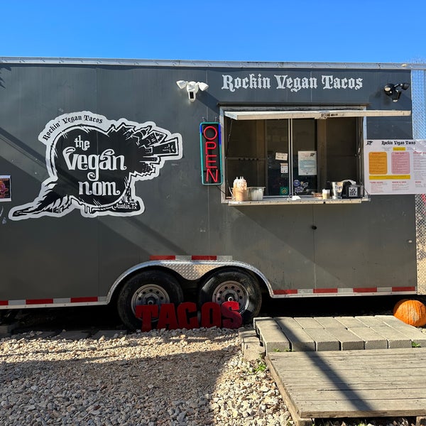 12/15/2022 tarihinde Shay T.ziyaretçi tarafından The Vegan Nom'de çekilen fotoğraf