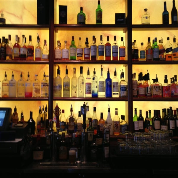 รูปภาพถ่ายที่ Stephen F&#39;s Bar and Terrace โดย Shay T. เมื่อ 3/8/2013