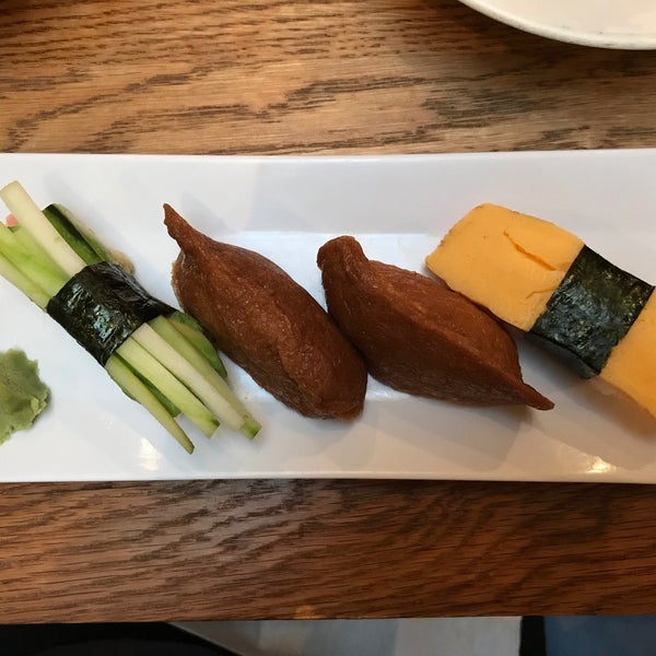 Foto scattata a Maiko Sushi Lounge da Shay T. il 4/24/2017
