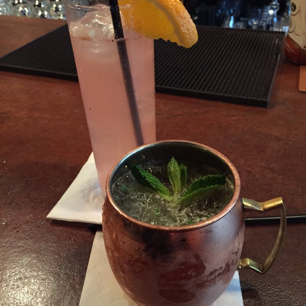 8/15/2015にShay T.がCU29 Cocktail Barで撮った写真