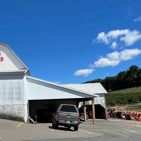 Brace's Orchard 444 Brace Rd