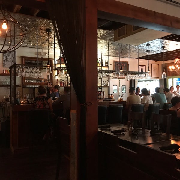 7/22/2017 tarihinde Shay T.ziyaretçi tarafından Buenos Aires Cafe, Este'de çekilen fotoğraf