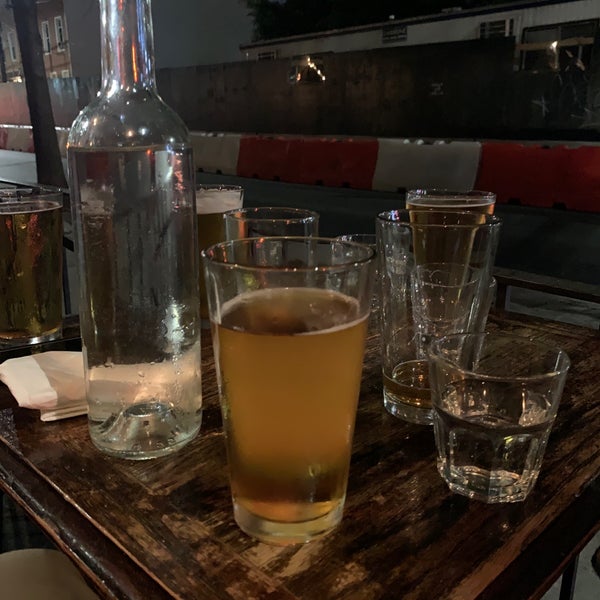 5/11/2019 tarihinde Thibaut P.ziyaretçi tarafından Eight &amp; Driggs Wine and Liquors'de çekilen fotoğraf