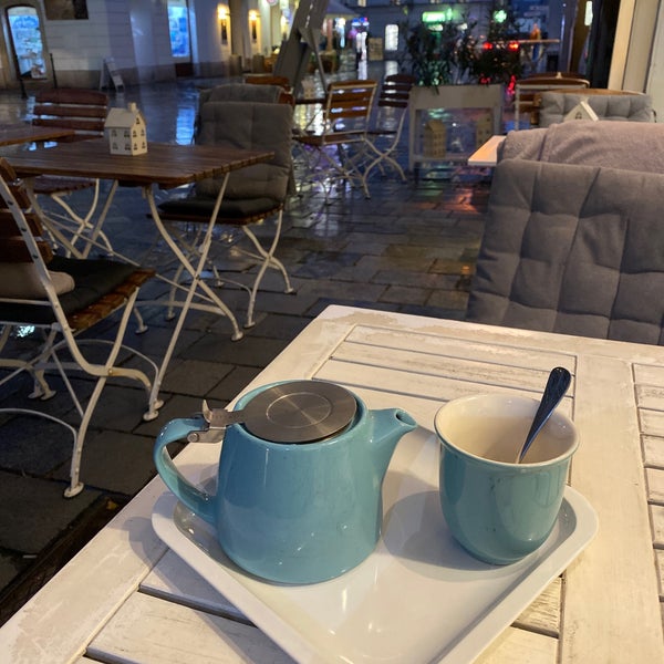 Photo taken at ENJOY Coffee by 𝐀𝐛𝐝𝐮𝐥𝐥𝐚𝐡 | 𝗢𝗦𝗠 on 11/12/2019
