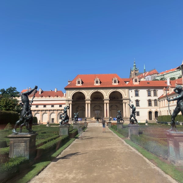 Das Foto wurde bei Senát Parlamentu ČR von Brenton D. am 8/11/2019 aufgenommen