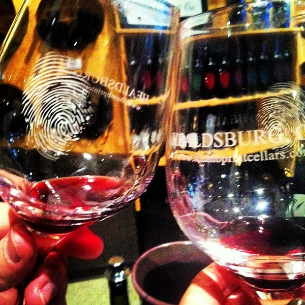 Foto tirada no(a) Thumbprint Cellars Tasting Room &amp; Art Gallery por justine . em 2/18/2013