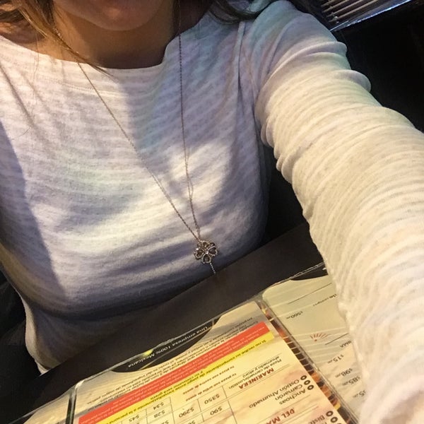 7/21/2019にAdriana V.がMama&#39;s Pizzaで撮った写真