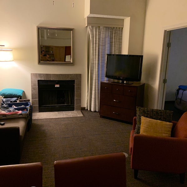 Foto scattata a Residence Inn by Marriott Seattle Bellevue da Jan P. il 3/31/2019