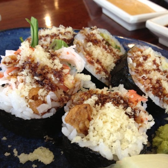 Photo taken at Sakura Japanese Steak, Seafood House &amp; Sushi Bar by ✌Maryanne D. on 9/28/2012